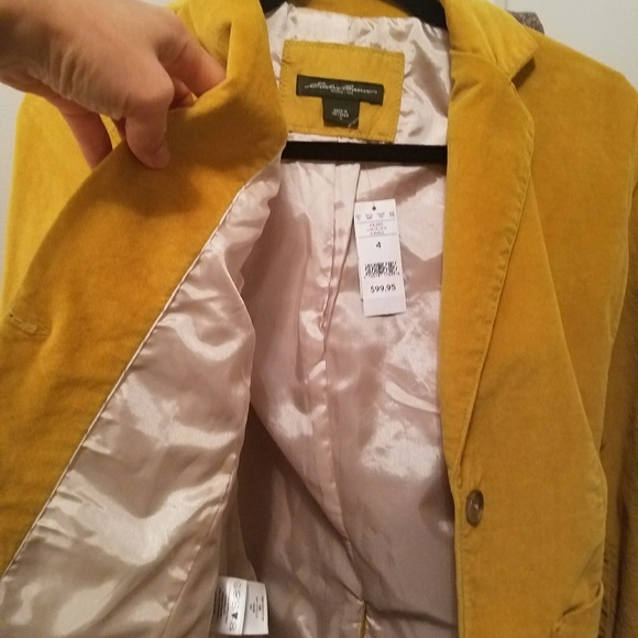 Eddie Bauer Jacket - Women - Picture 3 of 8